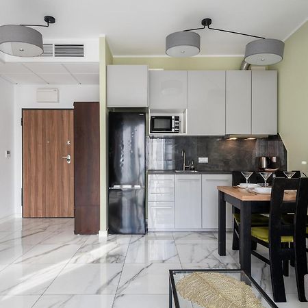 Prymasa Tysiaclecia 83A Separate Bedroom Free Garage By Perfect Apart 634 Warsaw Exterior photo
